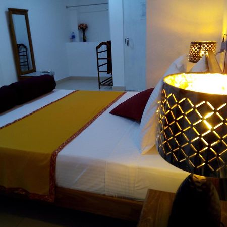 Appartement Ocean Pebbles à Dehiwala-Mont Lavinia Extérieur photo