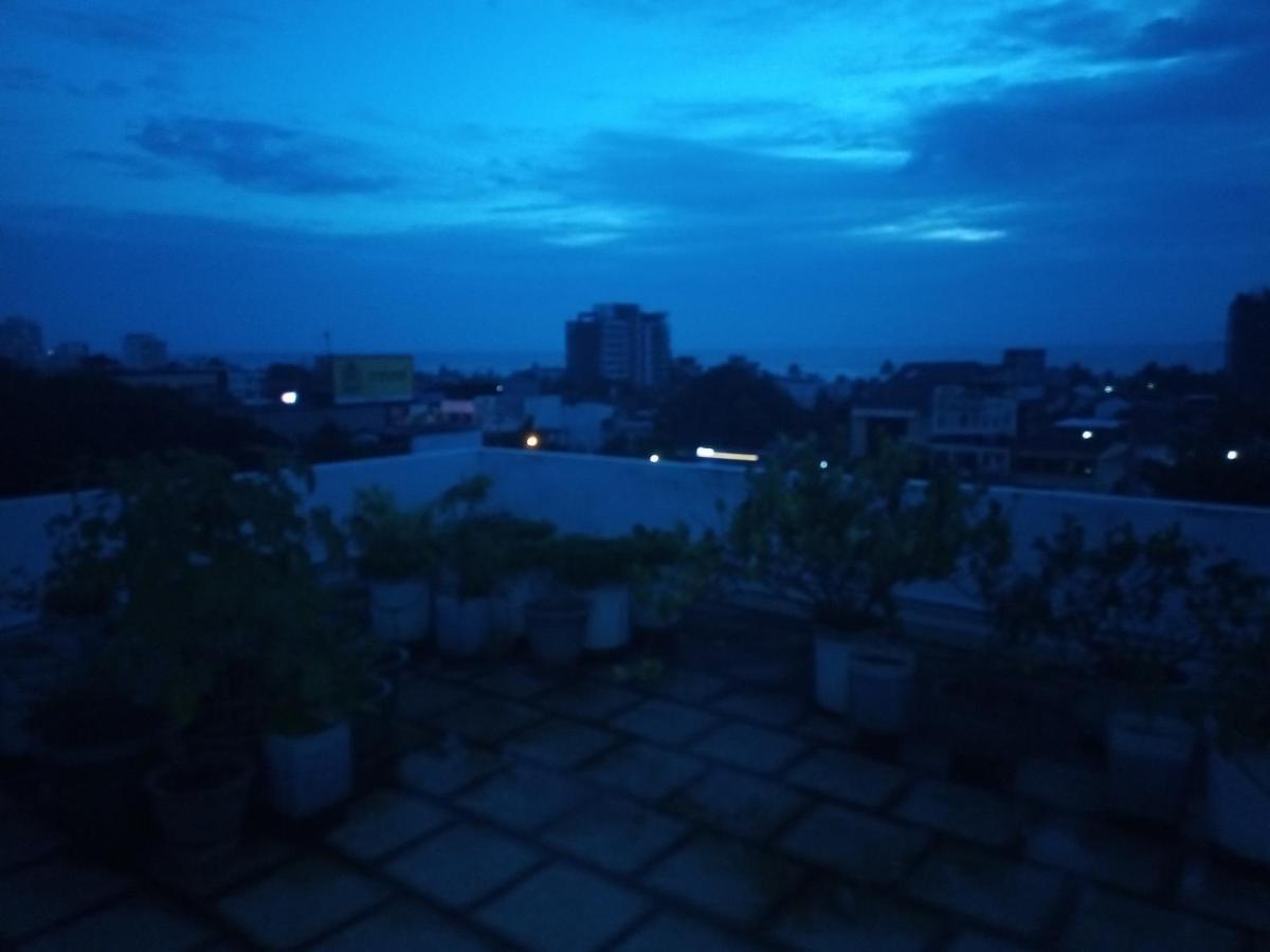 Appartement Ocean Pebbles à Dehiwala-Mont Lavinia Extérieur photo