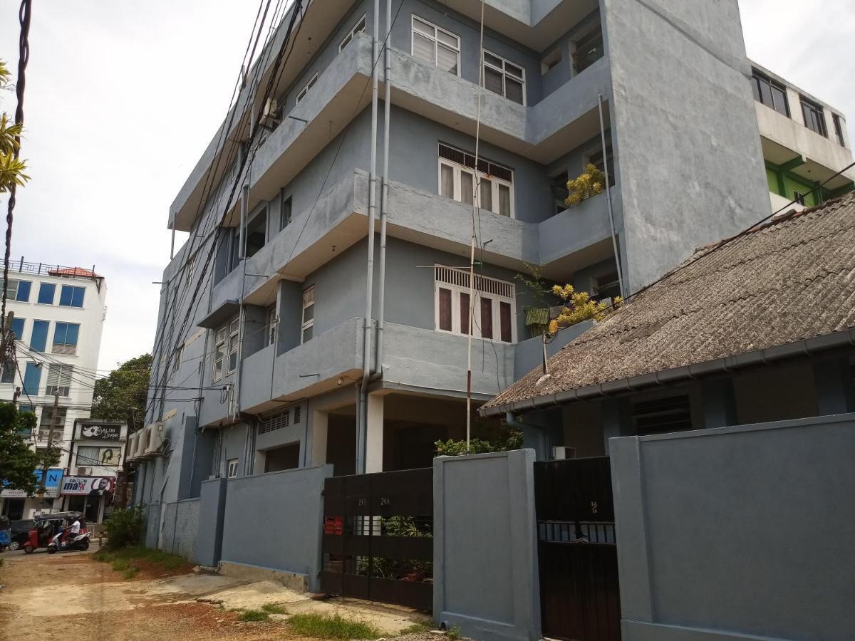 Appartement Ocean Pebbles à Dehiwala-Mont Lavinia Extérieur photo