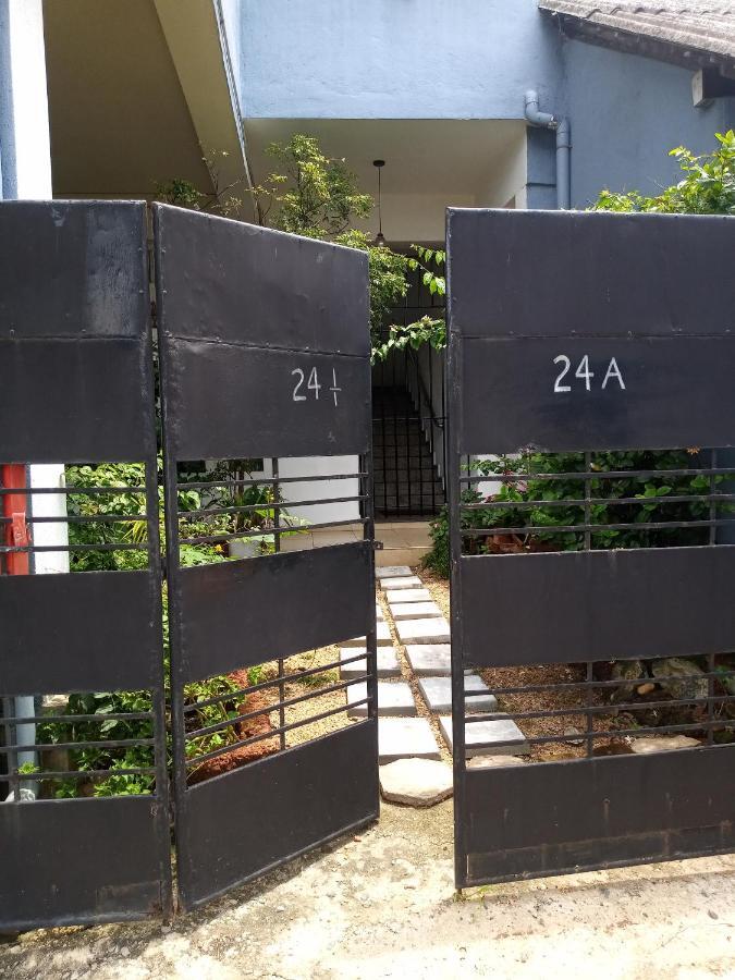 Appartement Ocean Pebbles à Dehiwala-Mont Lavinia Extérieur photo
