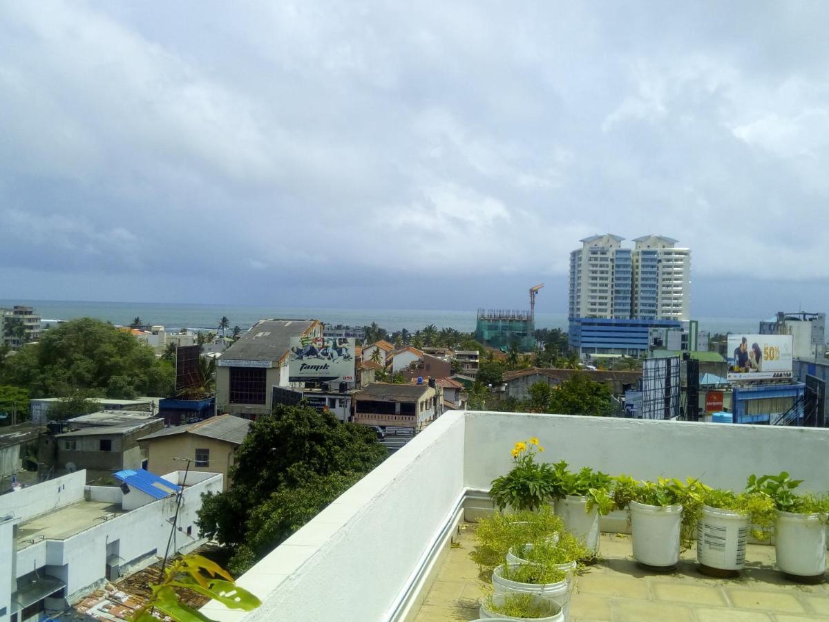 Appartement Ocean Pebbles à Dehiwala-Mont Lavinia Extérieur photo